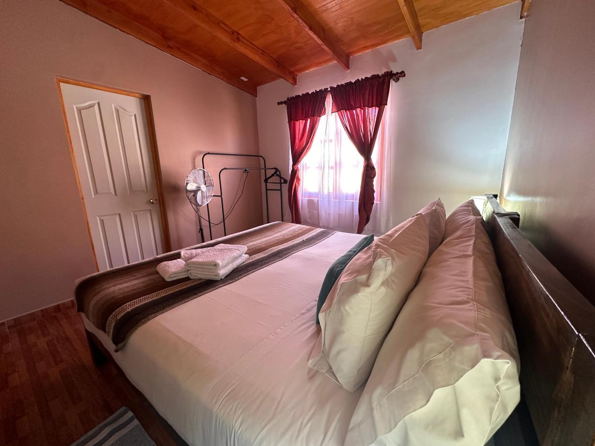 Hostal Qachi Chentura Сан-Педро-де-Атакама Экстерьер фото